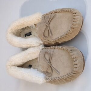 Talbot Ruby Bow Suede Faux Fur Lined Moccasin Slipper Sz 9